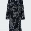 Women'S Clothing * | Jaguar Print Towelling Robe In Navy Excellent Quality Desmond & Dempsey